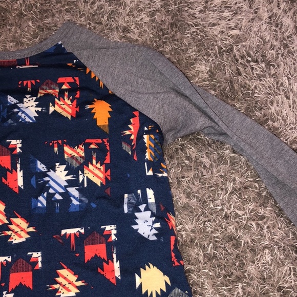LulaRoe 3/4 sleeve geometric shirt small - Picture 3 of 4